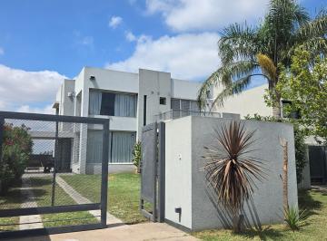 Casa de 3 ambientes, Funes · Alquiler Mensual por Contrato Duplex 2 D
