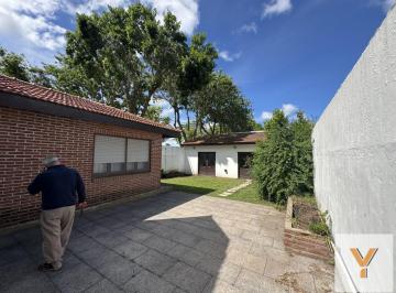 Casa · 163m² · 5 Ambientes · Casa en Venta - 4 Dorm. 4 Baños - 236.4 m² - General Madariaga