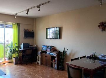 Departamento de 2 ambientes, Balvanera · 2 Ambientes Amplios, Contrafrente Abierto con Balcón. Súper Luminoso. Oportunidad!