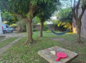 Casa en Venta de 4 ambientes Cañuelas · Casa Sobre 3 Lotes con Pileta - Zona Centrica de Cañuelas - Excelente Potencial