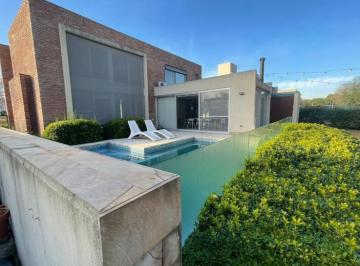Casa de 9 ambientes, Córdoba · Valle Escondido Los Cieloscasa Moderna Muy Luminosa. Apta Credito