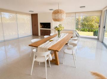 Casa de 9 ambientes, Córdoba · Casa Moderna Luminosa 3 Dorm. Valle Escondido Los Cielos