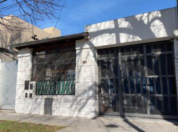 Casa · 213m² · 6 Ambientes · 2 Cocheras · Venta Casa de 2 Dorm. Galpón - Barrio Belgrano