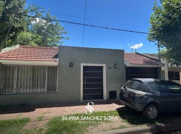 Casa · 225m² · 4 Ambientes · 1 Cochera · Venta Casa 4 Ambientes en Capilla del Señor