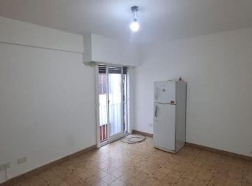 Departamento de 2 ambientes, Villa Devoto · Apto Credito! 2 Amb Excelente Ubicacion Beiro y Segurola Multiples Lineas de Colectivo. Muy Luminoso