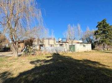 Casa · 247m² · 5 Ambientes · 1 Cochera · Casa Apto Credito Hipotecario en Stefenelli