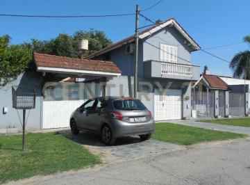 Casa · 265m² · 3 Dormitorios · 4 Cocheras · Casa Reciclada a Nueva en Ringuelet - Apto Banco