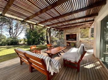 Casa · 935m² · 5 Ambientes · Casa en Pinar del Faro