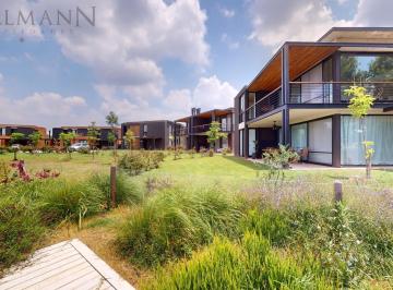 Casa · 96m² · 3 Ambientes · 1 Cochera · Venta Departamento 3 Ambientes Vilhas Golf