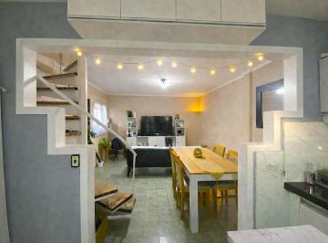 Casa de 3 ambientes, La Plata · Dúplex 2 Dorm. en Venta - La Plata