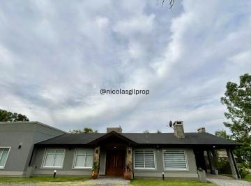 Casa de 6 ambientes, Marcos Paz · Venta de Casa Moderna en Club de Campo "El Moro"