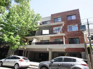 Departamento · 93m² · 3 Ambientes · 1 Cochera · Excelente Departamento en Venta Apto Credito en San Isidro - 2 Dorm - Pb C/ Jardin
