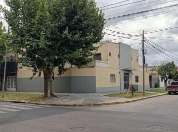 Departamento de 2 ambientes, Lomas de Zamora · Excelente Dúplex de 2 Amplios Ambientes con 2 Baños, Patio y Terraza. Bajas Expensas.