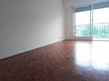 Departamento · 30m² · 1 Ambiente · Floresta Excelente Monoambiente 33 m. Frente. Balcón. Cocina Separad. Alquilado Hasta Sept de 2027.