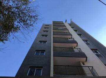 Departamento · 1m² · 3 Ambientes · Venta Apta Credito Departamento Al Frente 3 Ambientes con Cochera, Excelente Ubicacion a 3 Cuadras D