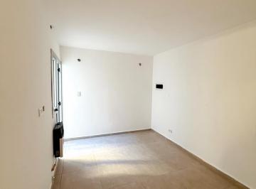 Departamento de 4 ambientes, Ciudad de Mendoza · Departamento Planta Baja. - Reciclado a Nuevo