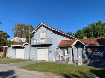 Casa de 5 ambientes, La Plata · Casa con Parque y Pileta en Venta - Gonnet, Calle 518 E/ 18 y 19