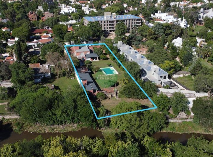 Terreno · 600m² · 7 Ambientes · 6 Cocheras