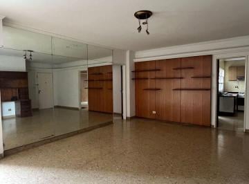 Departamento de 3 ambientes, Flores · Opotunidad de Departamento con 83 m², 3 Ambientes con Dependencia, Rivadavia y Carabobo
