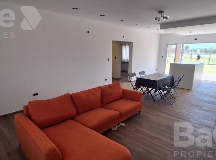 Casa en Villa Amelia