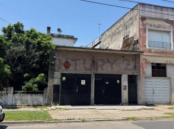 Bodega-Galpón · 120m² · Venta de Galpon, Lanus Oeste