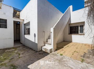 Casa · 72m² · 3 Ambientes · Venta - Pasillo Único No PH, 2 Dorm. - Bella Vista, Rosario.
