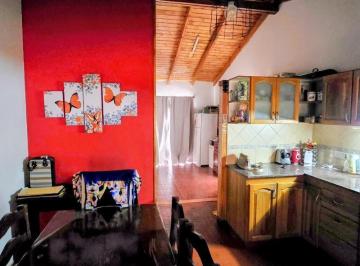 Casa · 77m² · 3 Ambientes · 2 Cocheras · Casa en Venta