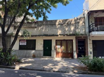 Frente · Venta Propiedad a Reciclar Apta Lote Constructora