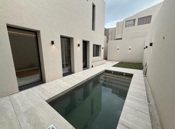 Casa · 190m² · 6 Ambientes · 1 Cochera · Casa en Abasto a Estrenar