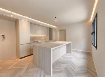 Casa · 190m² · 6 Ambientes · 1 Cochera · Casa en Abasto a Estrenar