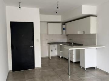 Se alquila Dpto 2 ambientes en Moreno centro. Excelente ubicación a pocos metros · Dpto 2 Ambientes en Alquiler con Cochera en Moreno Centro