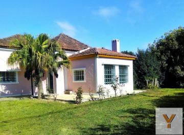 Casa · 140m² · 7 Ambientes · Casa en Venta - 4 Dorm. 3 Baños - 3.150 m² - Luján