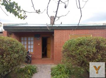 Casa · 150m² · 4 Ambientes · 2 Cocheras · Casa en Venta - 2 Dorm. 1 Baño - Cocheras - 504 m² - Ayacucho