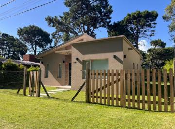 Casa · 415m² · 3 Ambientes · 1 Cochera · Alquiler Temporada 2026/27 - Casa en Valeria del Mar Pinamar