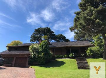 Casa · 395m² · 5 Ambientes · 1 Cochera · Casa en Venta - 4 Dorm. 4 Baños - 983 m² - Pinamar
