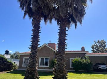 Casa de 6 ambientes, Villa Allende · Casa en Venta de Tres Dorm. en San Isidro de Una Sola Planta