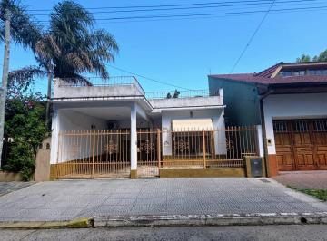 Casa · 123m² · 3 Ambientes · 1 Cochera · Venta Casa 3 Amb con Cochera en Quilmes Oeste