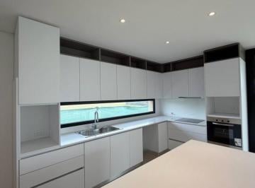Casa · 175m² · 5 Ambientes · Fisherton Venta Casa Tres Dorm. Los Pasos del Jockey 4 Barrio Privado Entrega 50% Saldo 48 Cuo