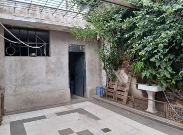 Casa de 8 ambientes, Córdoba · En Venta Casa + 3 Departamentos, San Martin