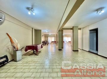 Departamento · 90m² · 4 Ambientes · 1 Cochera · Departamento 4 Ambientes Categoría, Al Frente con Cochera y Patio Propio