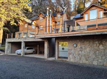 Edificio · 336m² · 20 Ambientes · Complejo de Cabañas en Venta - 15 Dorm. 8 Baños - Cocheras - 925 m² - San Martín de Los Andes
