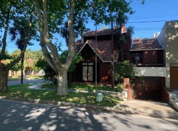 Imagen1 · Santa Monica - en Venta Gran Chalet 5 Ambientes Dos Lotes + Piscina