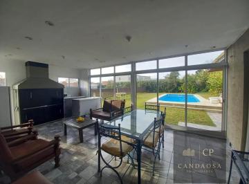 Casa · 175m² · 5 Ambientes · 3 Cocheras · Glm. Excelente Casa en Barrios Los Olivares