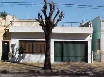 Terreno · 142m² · V. Urquiza: Lote 202 m² - 142 m² Cubiertos - Usab.2