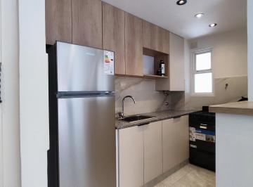 Departamento · 40m² · 2 Ambientes · 1 Cochera · Depto Dos Ambientes Totalmente Reciclado con Amplio Balcón y Cochera