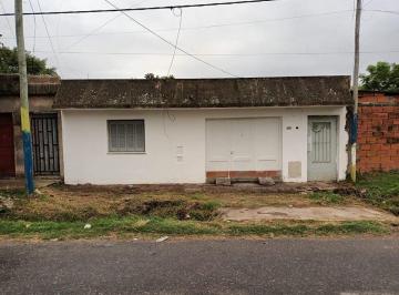 Casa · 75m² · 5 Ambientes · 1 Cochera · Casa de 2 Dorm. Casiano Casas