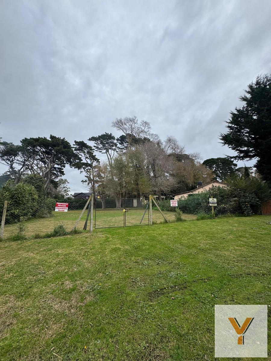 Terreno en venta ubicado sobre calle Fabian entre Celia y Mirta