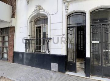 Casa · 64m² · 4 Ambientes · Venta PH de 4 Ambientes en Almagro - Planta Baja Al Frente - Sin Expensas