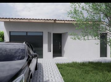 Casa de 5 ambientes, La Plata · Casa en Venta con Parque, Cochera y Departamento Independiente – Calle 57 E/ 134 y 135, San Carlos