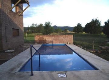 Casa · 250m² · 5 Ambientes · Casa + Departamento en Solar de Los Molinos